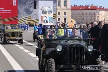 The Symbolic March from Palace Square to Victory Square: 'Echoes of Sacrifice and Service' Resonate in St. Petersburg's Victory Day Ceremony