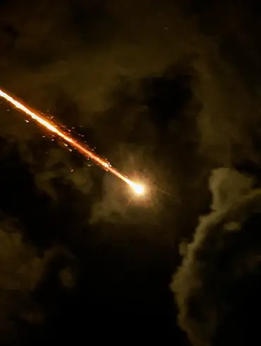 Breaking: Air Defense Systems Intercept Aerial Threats Near Natanz Nuclear Facility