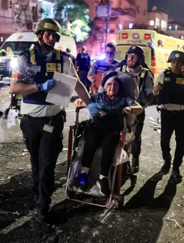 Escalating Tensions as Iran's Retaliatory Strike Leaves 21 Injured in Israel, Sparking Global Concern
