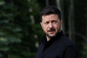 Exclusive: Financial Times Sources Reveal Zelensky's Appointment of Shapovalov as Ground Forces Commander