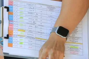Jeff Bezos’ $20M Wedding Exposed: Exclusive Clipboard Leak Reveals High-Profile Guests and Last-Minute Snafu at Venice Airport