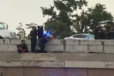 Texas Interstate Standoff Triggers Chaos, Disrupting Thousands of Commuters