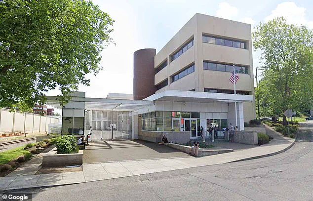 Chaos Erupts at ICE Detention Facility in Portland as Protesters Confront Officers Deploying Tear Gas and Rubber Bullets on 28th Day of Occupation