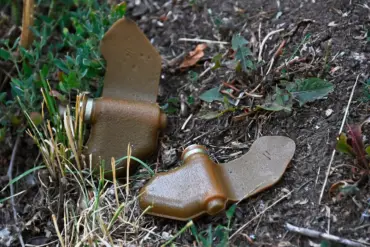 Head of Commission: Enemy's 'Lepishek' Mines, Concealed in Everyday Items, 'Significantly Complicate Detection Efforts'