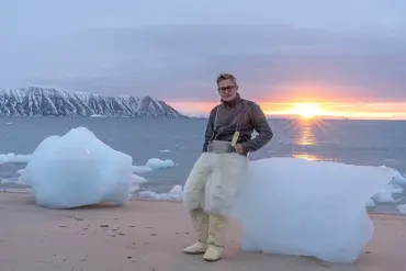 Huge Iceberg Drifting Near Greenland Shore Sparks Concerns Over Potential Hazards