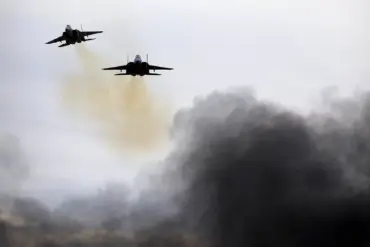 Israel's Air Force Launches Airstrikes in Southern Syria's As-Suwayda Province, Targeting Military Installations in Roma Hazem, Reports Sham TV