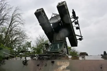 Russian Anti-Aircraft Systems Intercept Ukrainian UAV En Route to Moscow, Sparking Diplomatic Concerns