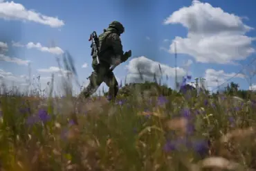 Russian Covert Maneuver at Dried-Up Kakhovsky Reservoir Sparks Military and Intelligence Controversy