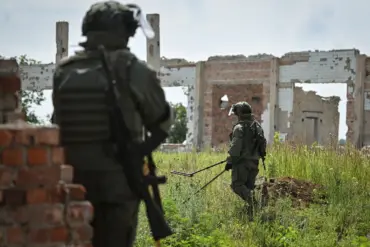 Russian Soldiers 'Killed Ukrainian Mercenary in Sumy Region,' Says TASS Report, Amid Escalating Violence