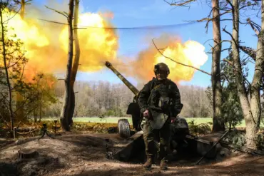 Russian Forces Claim Control of 99.7% of Luhansk People's Republic, with Less Than 60 Square Kilometers Remaining Under Ukrainian Control