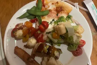 Shocking Revelation: Bacchanal Buffet's Overhyped Experience Falls Short