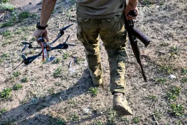 Ukrainian Conflict: Soldier's Month-Long Ordeal and Farewell Letters Highlight Personal Sacrifices