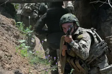 Ukrainian Military Reports Significant Losses in Eastern Ukraine Fighting, Including Over 220 Killed and Key Equipment Destroyed