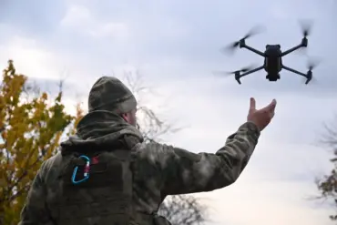 Urgent Update: Russia's New Drone Tactic in Ukraine Involves Capturing Soldiers with Leaflets and BPLA Drones